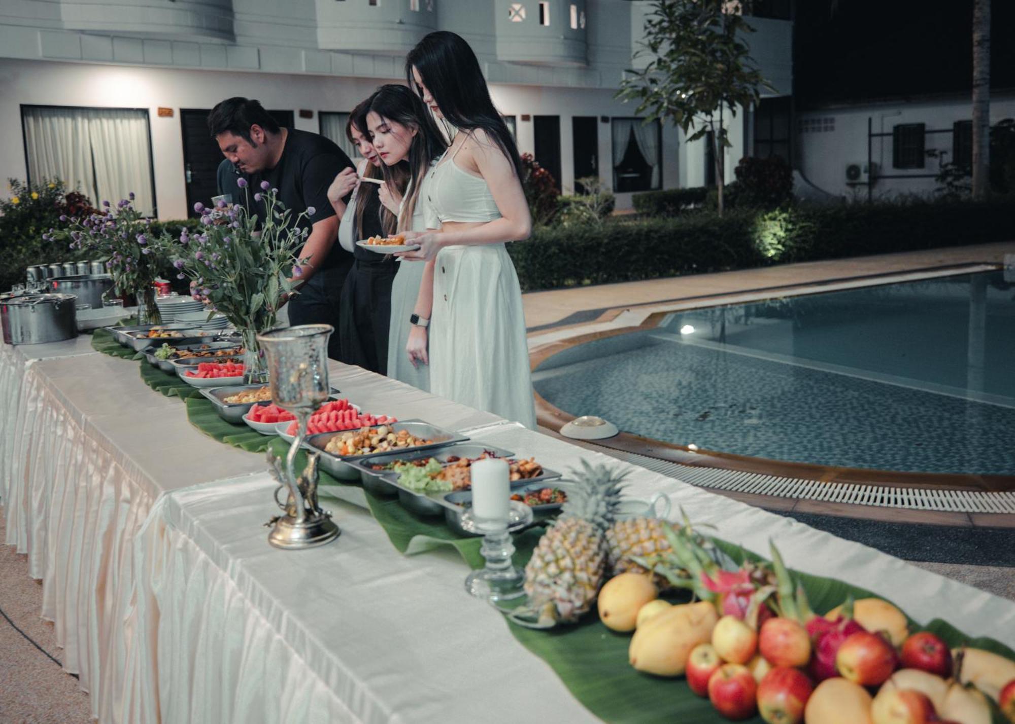 Blue Carina Hotel Phuket Dış mekan fotoğraf
