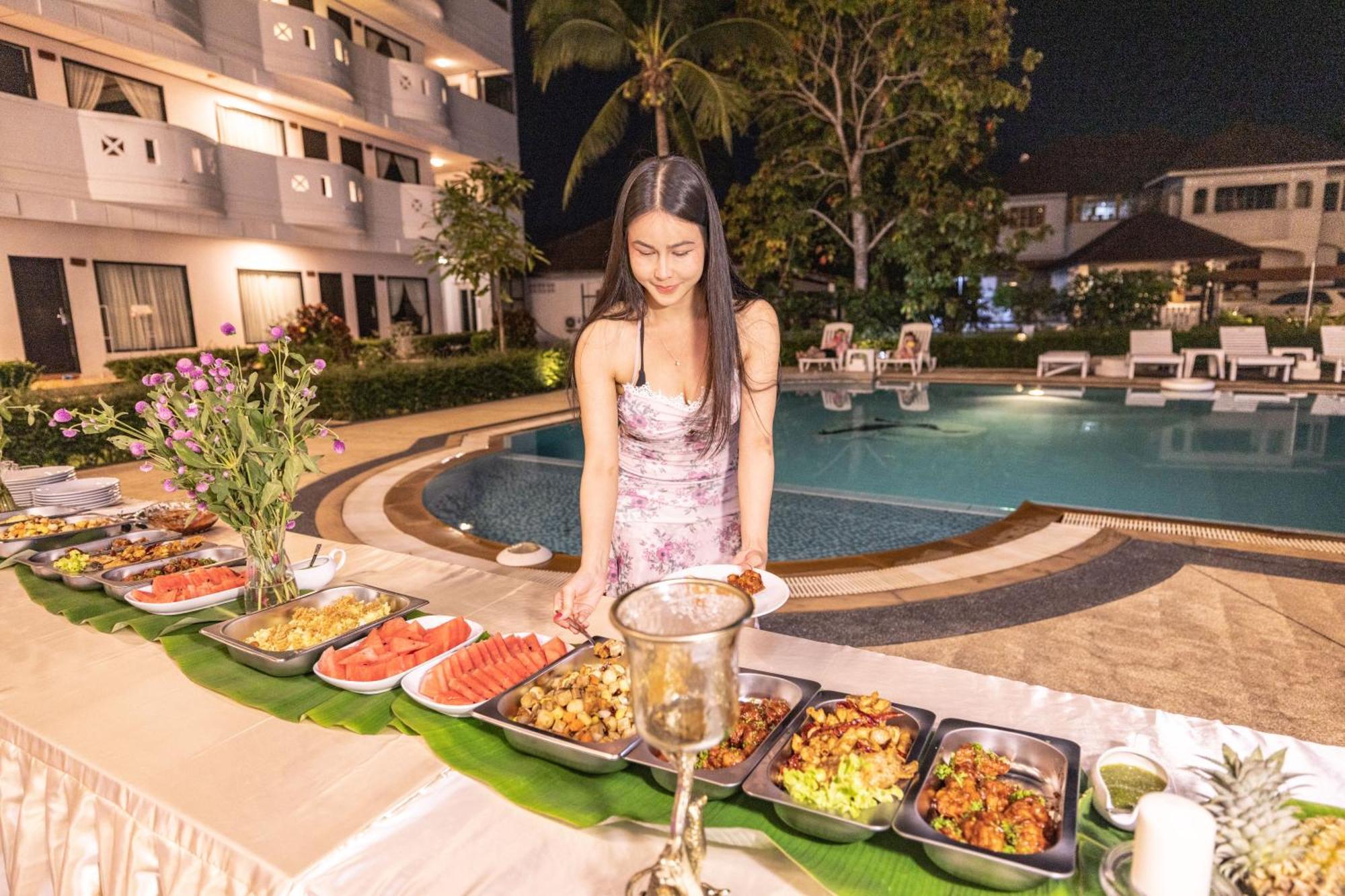 Blue Carina Hotel Phuket Dış mekan fotoğraf
