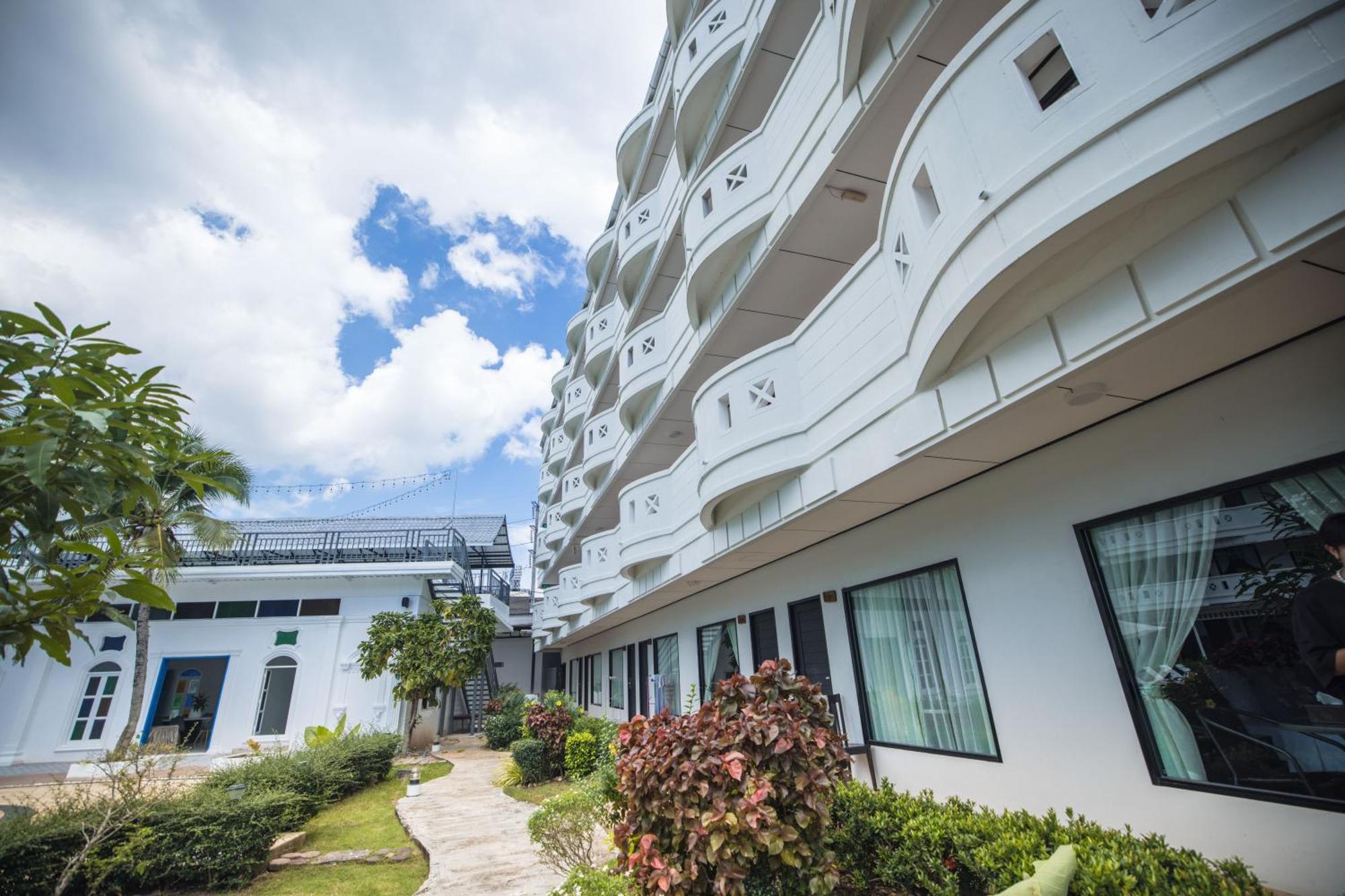 Blue Carina Hotel Phuket Dış mekan fotoğraf