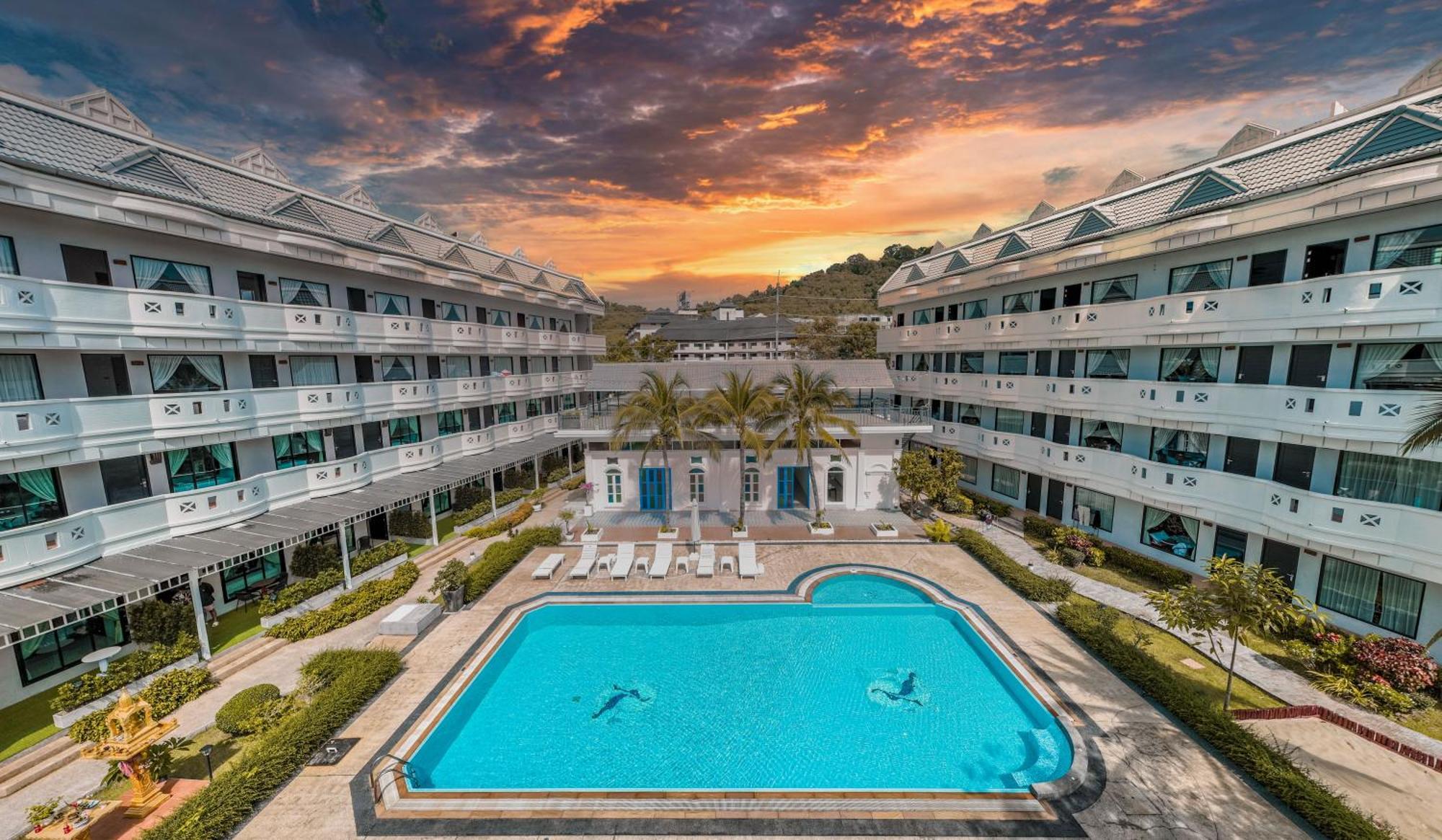 Blue Carina Hotel Phuket Dış mekan fotoğraf