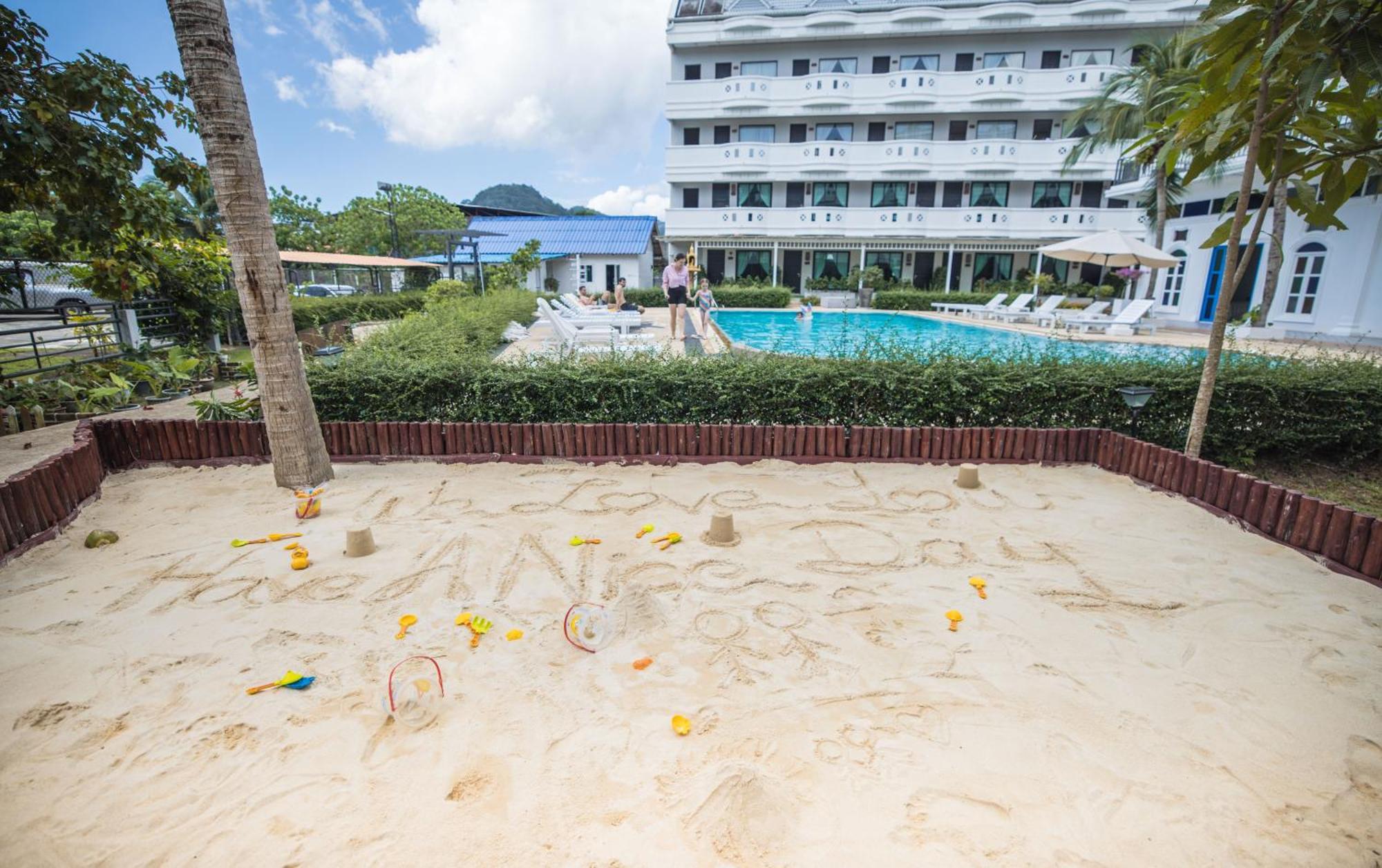 Blue Carina Hotel Phuket Dış mekan fotoğraf