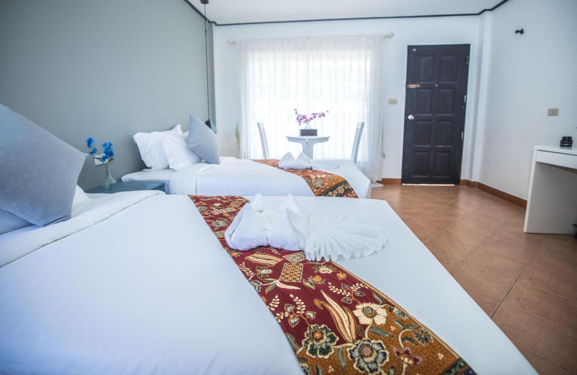 Blue Carina Hotel Phuket Dış mekan fotoğraf