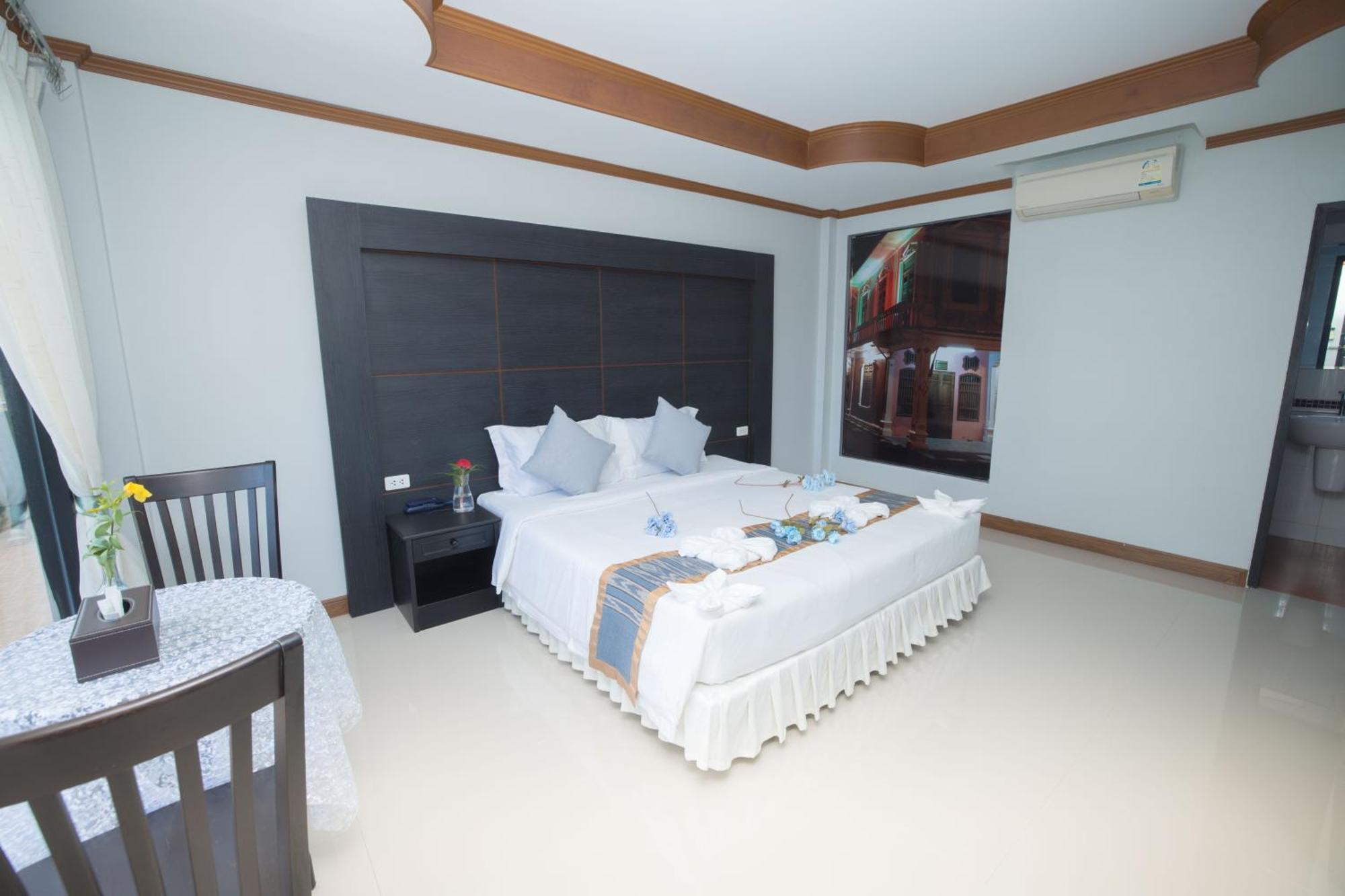Blue Carina Hotel Phuket Dış mekan fotoğraf